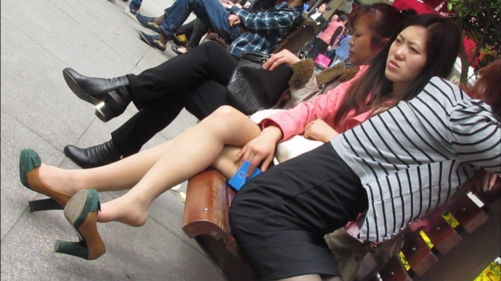 Contrasting stilettos and  long nylon legs